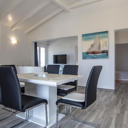 Zorana Apartment โรกอซนิซา ภายนอก รูปภาพ