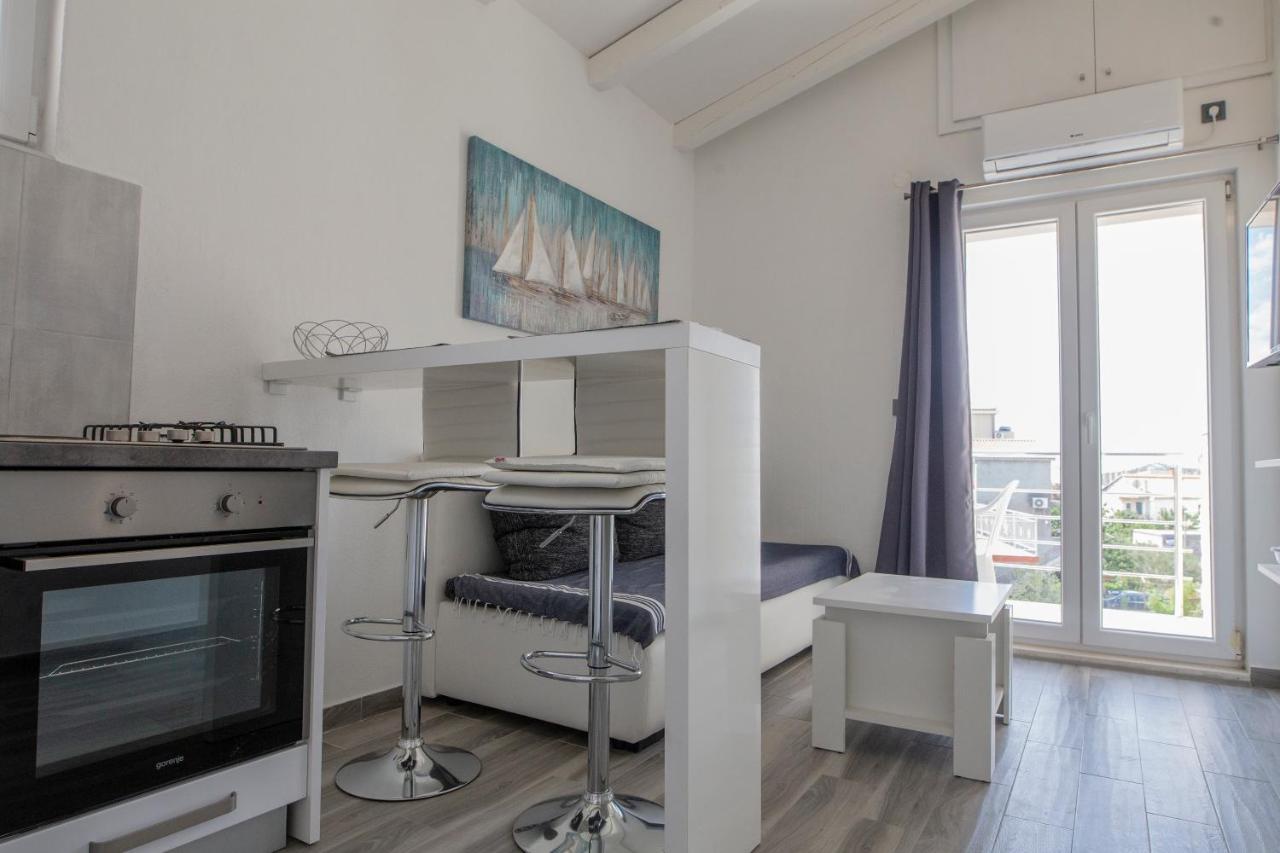 Zorana Apartment โรกอซนิซา ภายนอก รูปภาพ