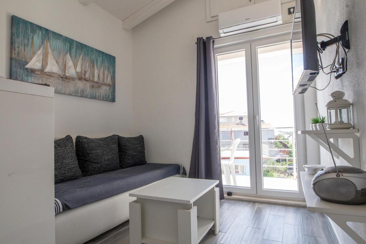 Zorana Apartment โรกอซนิซา ภายนอก รูปภาพ