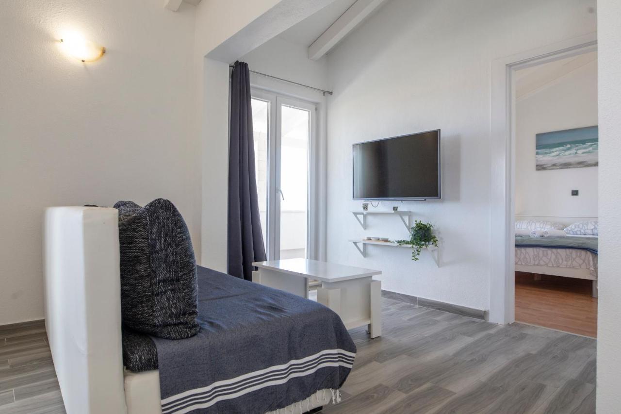 Zorana Apartment โรกอซนิซา ภายนอก รูปภาพ
