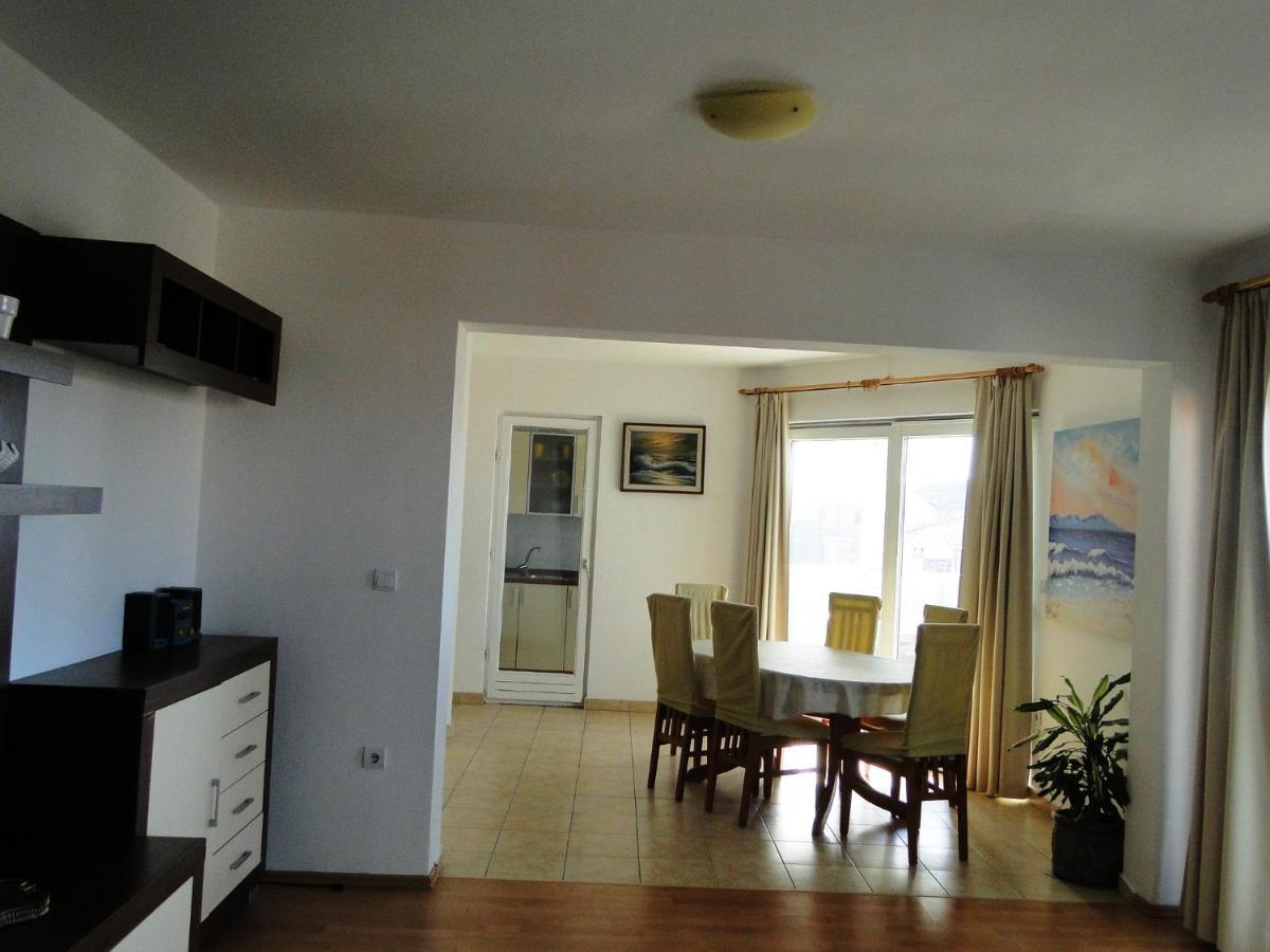 Zorana Apartment โรกอซนิซา ภายนอก รูปภาพ