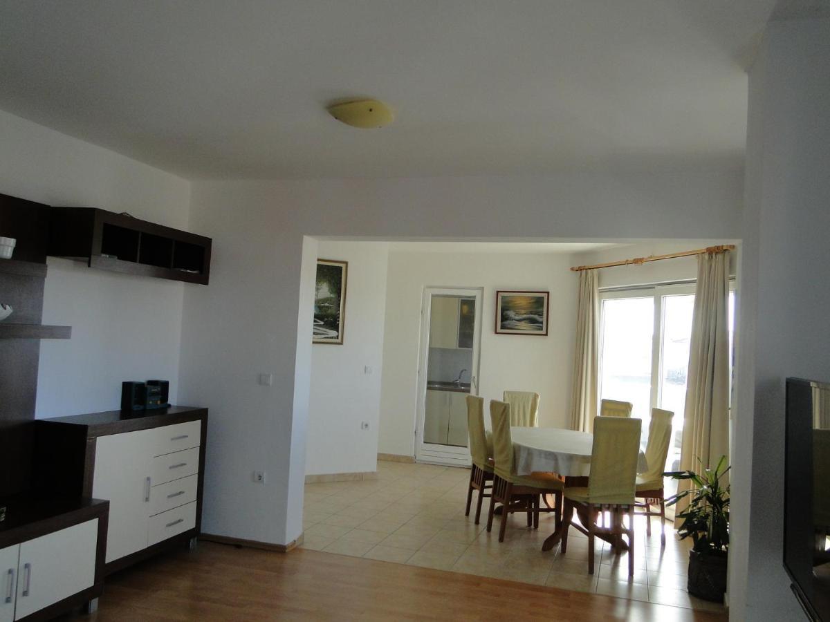 Zorana Apartment โรกอซนิซา ภายนอก รูปภาพ