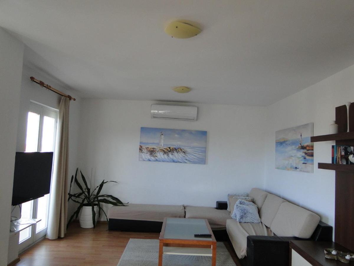 Zorana Apartment โรกอซนิซา ภายนอก รูปภาพ