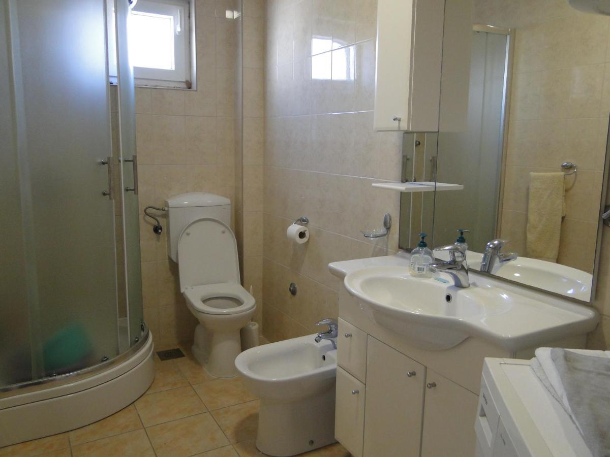Zorana Apartment โรกอซนิซา ภายนอก รูปภาพ